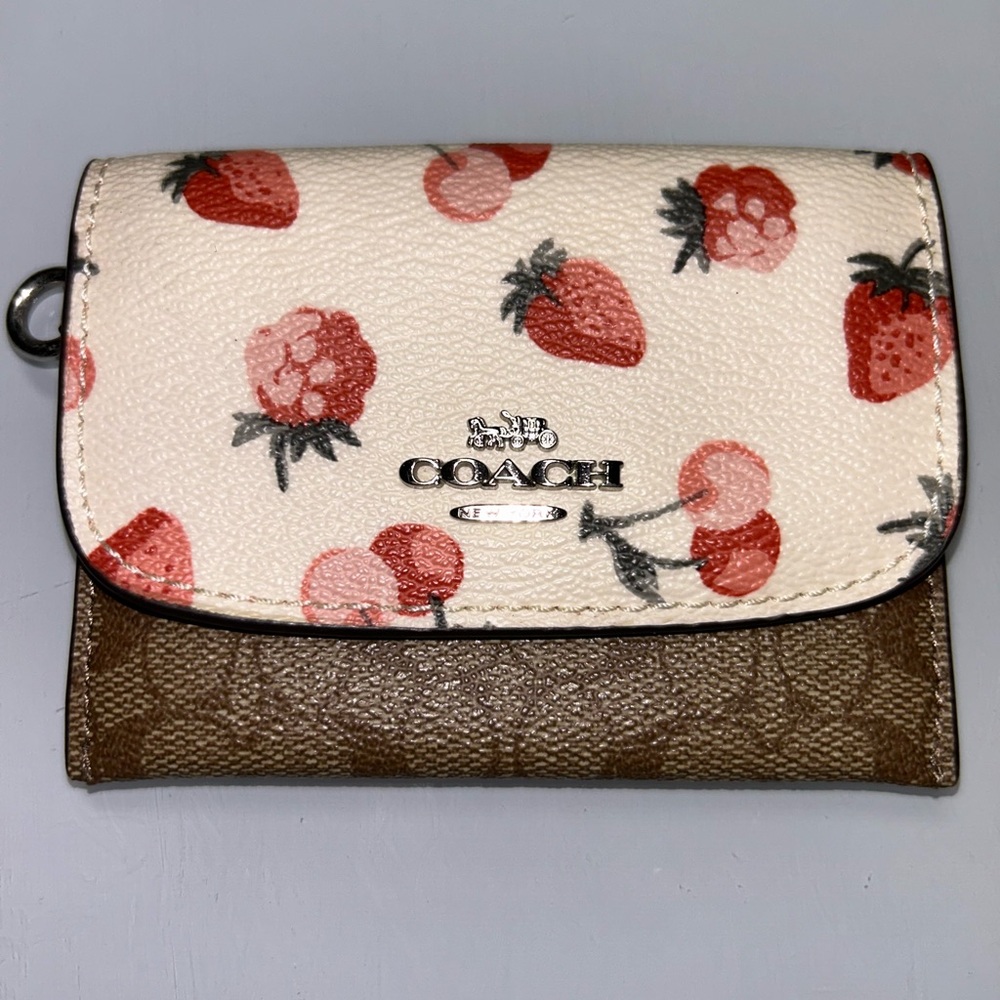 Coach Ghost + 2 Wallets – BUNDLE - Picture 9 of 11